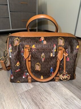MICHAEL Michael Kors
Bedford Travel Medium Duffle Satchel